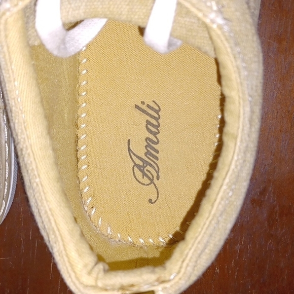 Amali Canvas Sneakers Tennis Shoes - Picture 8 of 8